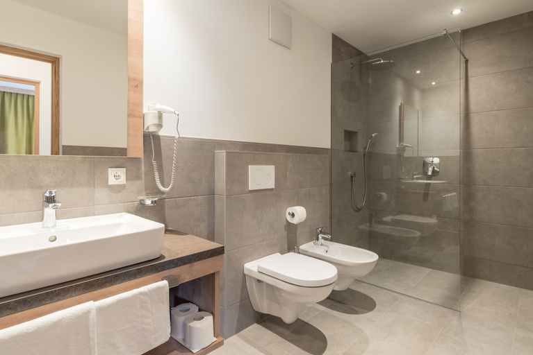 Bathroom 4, Aparthotel Panorama, Bolzano