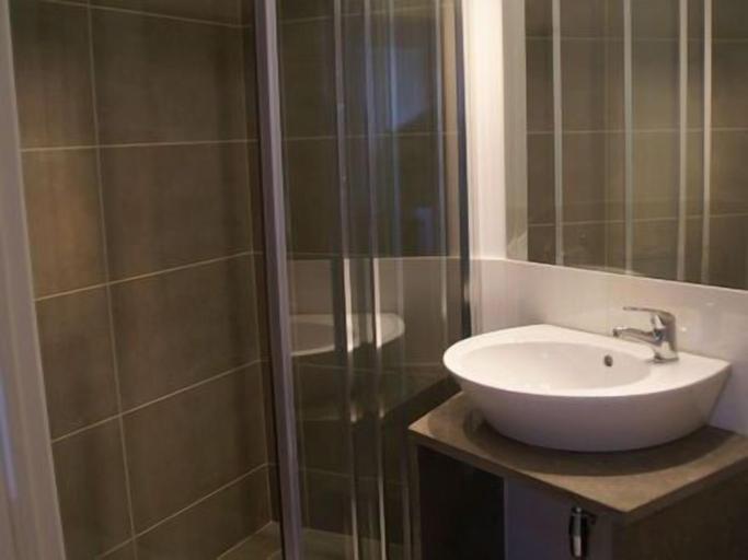 Bathroom 5, City Stays Cais do Sodré Apartments, Lisbon