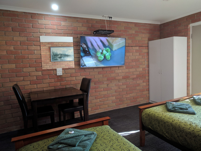 Bedroom 4, Travellers Inn Kaniva, West Wimmera