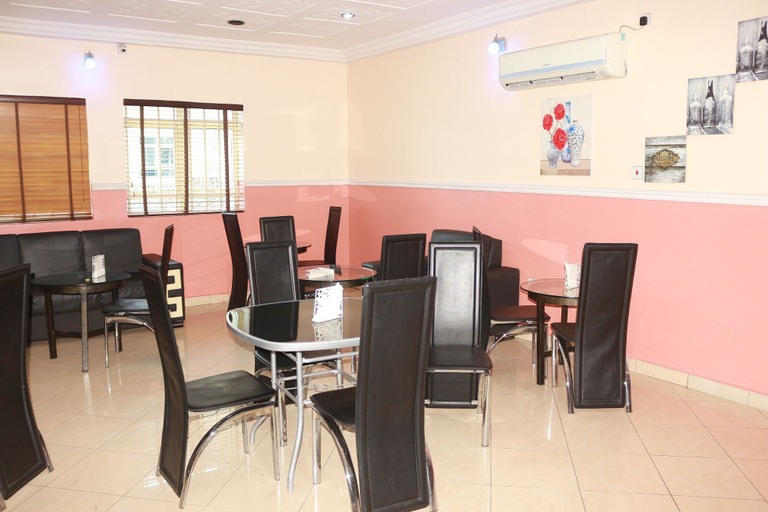 Food & Drinks 4, Royal Charlin Hotel & Suites, Obio/Akp