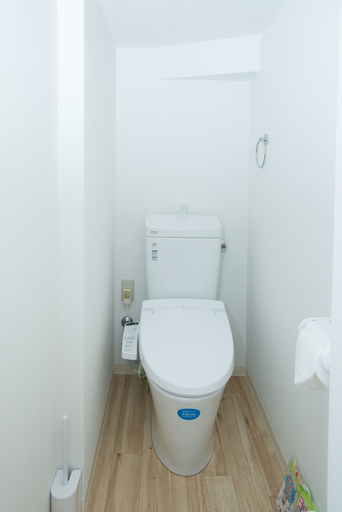 Bathroom 3, YUYU House - Imazado Anywhere Door, Osaka
