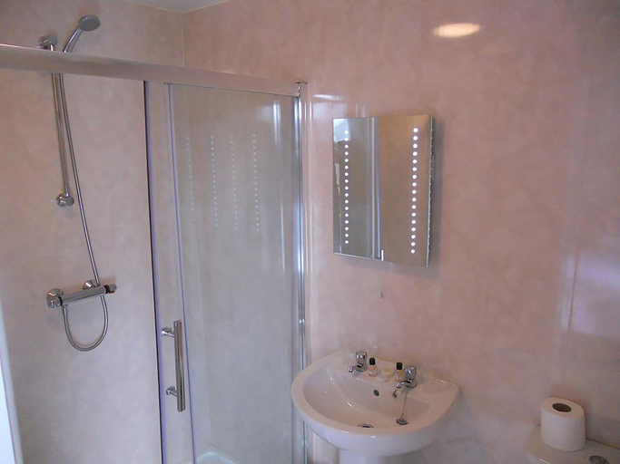 Bathroom 3, The Lowenac Hotel, Cornwall
