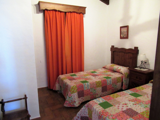 Bedroom 3, Chalet Huerta 1 con piscina y paddle, Cádiz