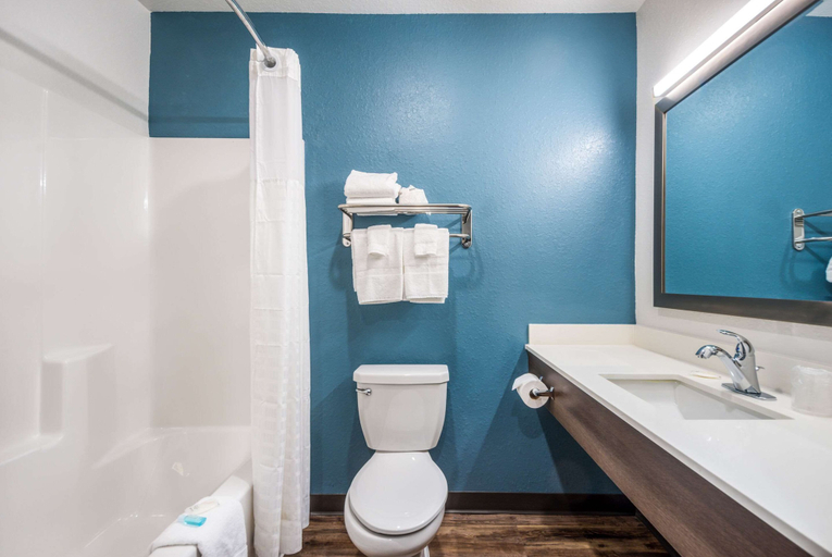Bathroom 3, WoodSpring Suites Bradenton, Manatee