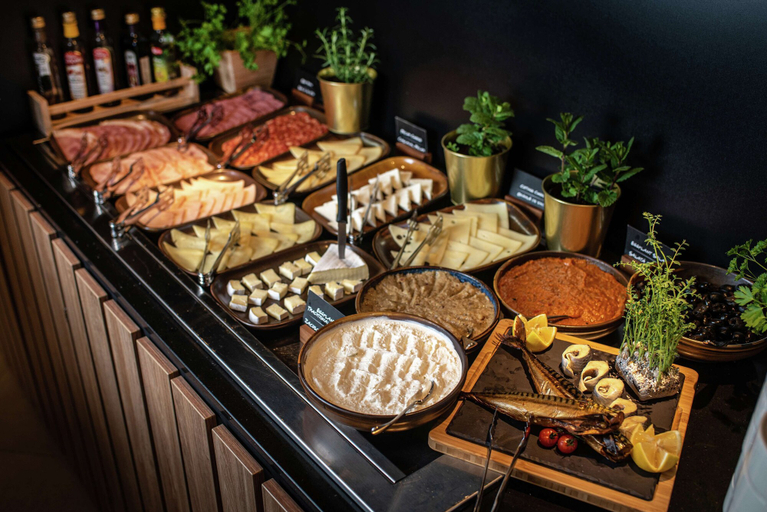 Food & Drinks 5, Hilton Garden Inn Bucharest Airport, Otopeni