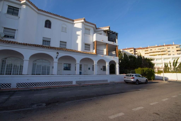 Exterior & Views 2, Benalmadena Front Beach Apartment, Málaga