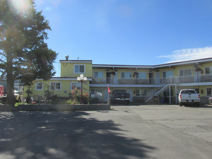 Exterior & Views 2, Travellers Motel, East Kootenay