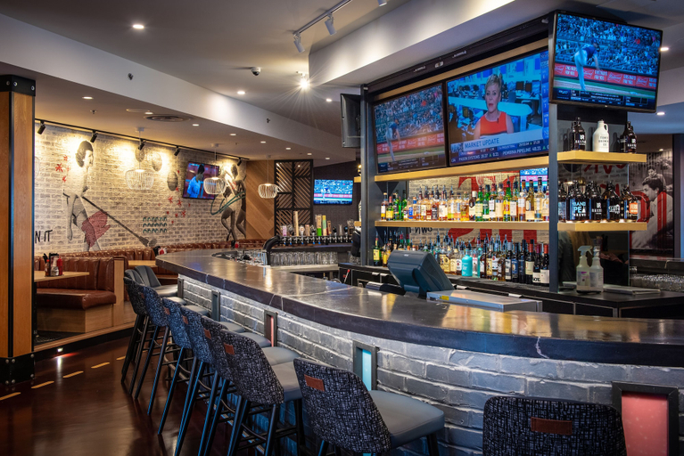 Food & Drinks 5, Delta Hotels by Marriott Calgary South, Division No. 6