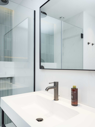 Bathroom 5, Arcelon Hotel, Barcelona