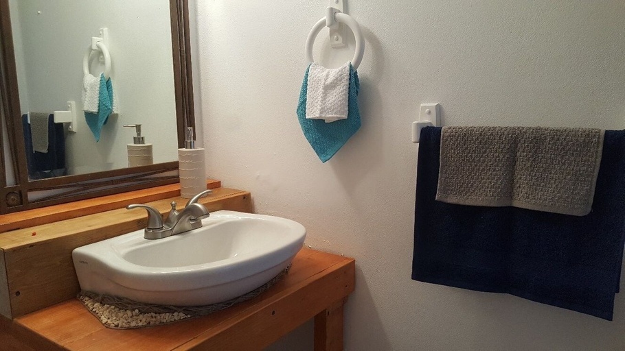 Bathroom, Beach Apartment With Amazing Sunrises