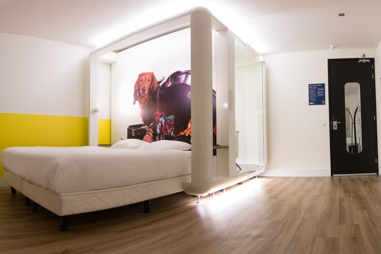 Bedroom 4, Qbic Hotel Amsterdam WTC, Amsterdam