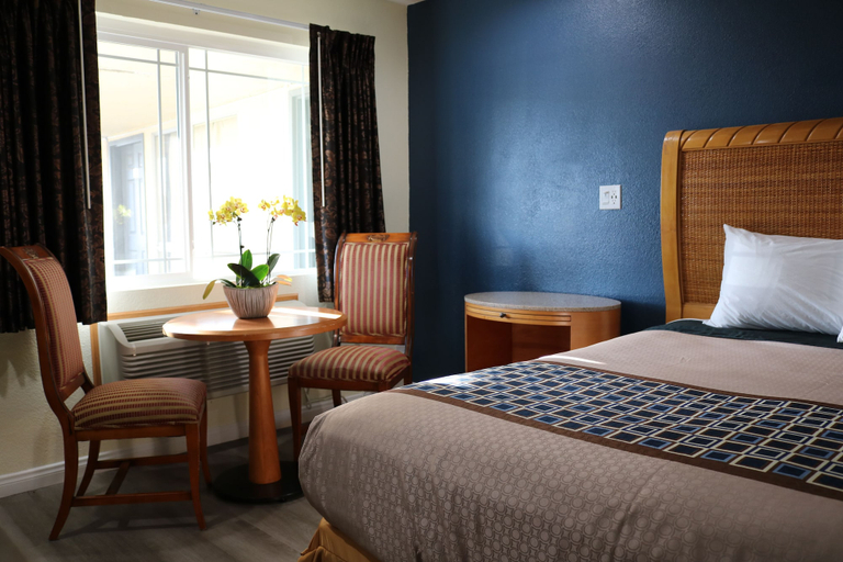 Bedroom 2, Valli Hi Motel, San Diego