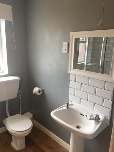 Bathroom 4, White Lodge Guest House, Lincolnshire