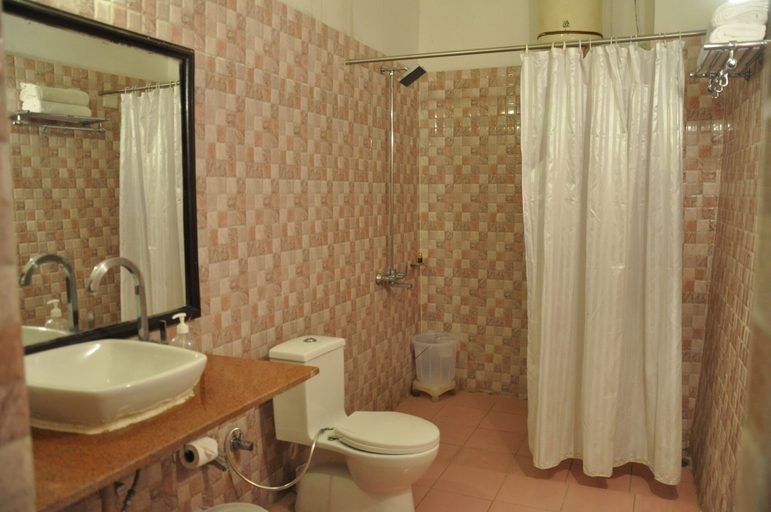 Bathroom 4, The Fort Nalagarh, Solan