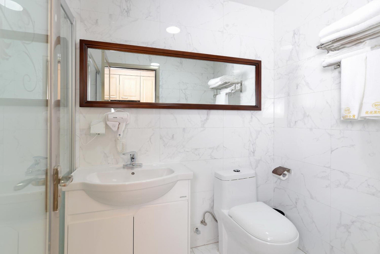 Bathroom 3, YOYO International Apartment, Guangzhou