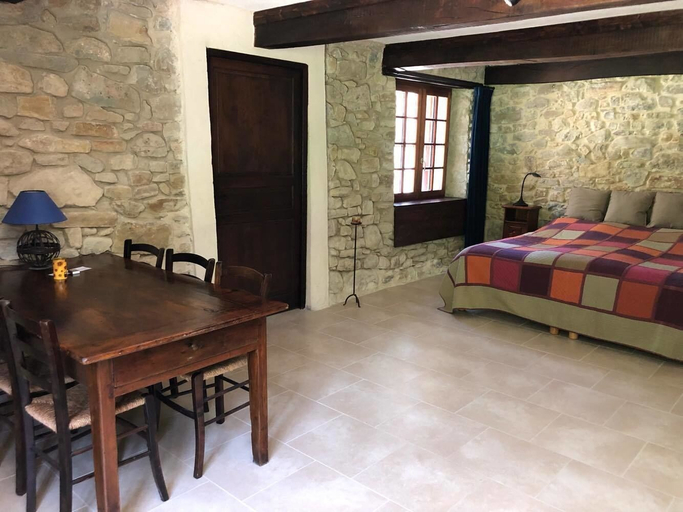 Bedroom 4, Week end en Provence - Chambres d'hotes, Drôme