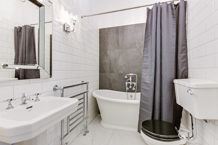 Bathroom 4, Navy Group - Old Town Apartments, Gdańsk City