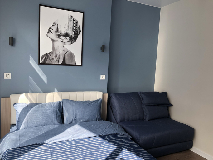 Bedroom 3, Central Bay Studios. 7min Station, Arbat Street, Vladivostok gorsovet