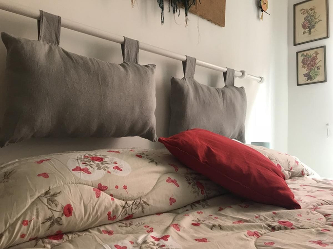 Bedroom 4, B&B U Sentè, Genova
