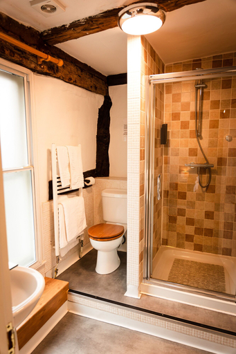 Bathroom 3, Cromwell's Tap House, Shropshire