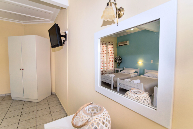 Bedroom 5, Apple Hotel, Ionian Islands