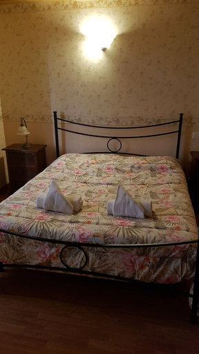 Bedroom 4, Hotel Capitelli, Trieste