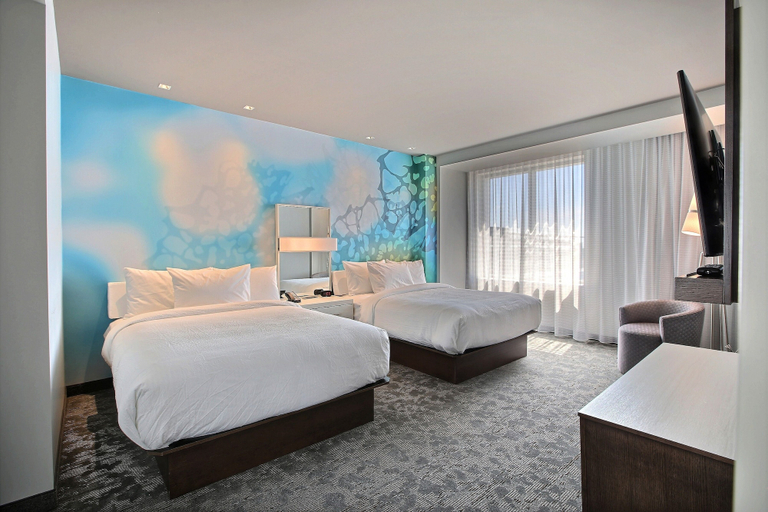 Bedroom 4, Courtyard by Marriott Montreal Brossard, Champlain