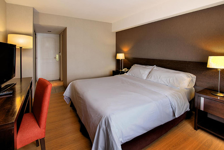 Bedroom 4, Crans Montana Hotel, Bariloche