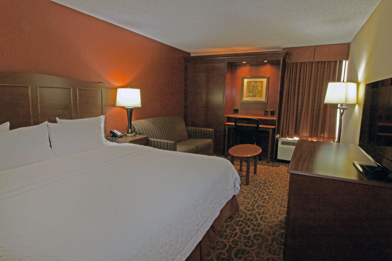 Bedroom 2, Hampton Inn Norfolk/Chesapeake (Greenbrier Area), Chesapeake
