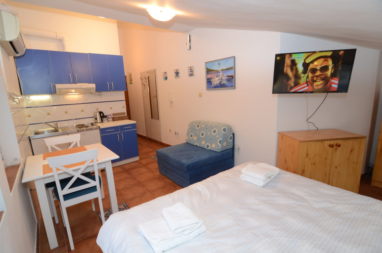 Bedroom 3, Maritimo Apartments