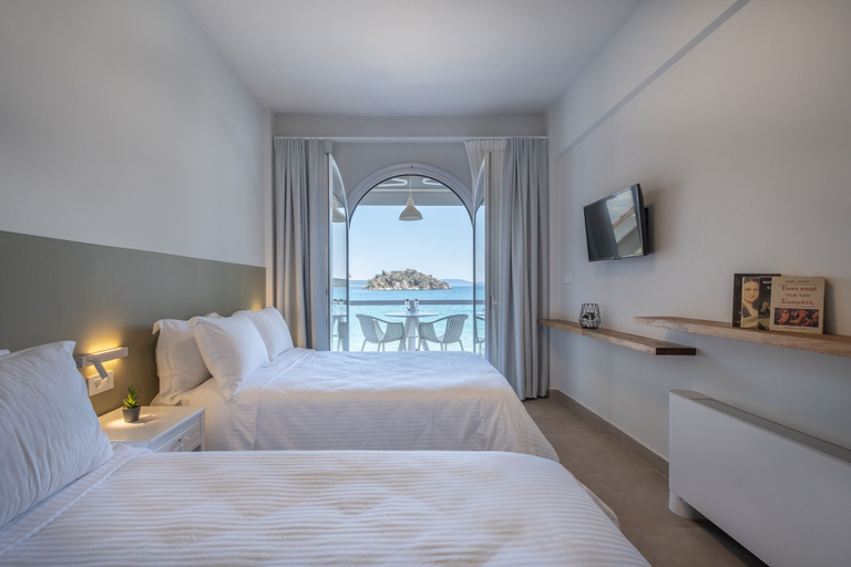 Bedroom 5, Nelly's Apartments, Peloponnese
