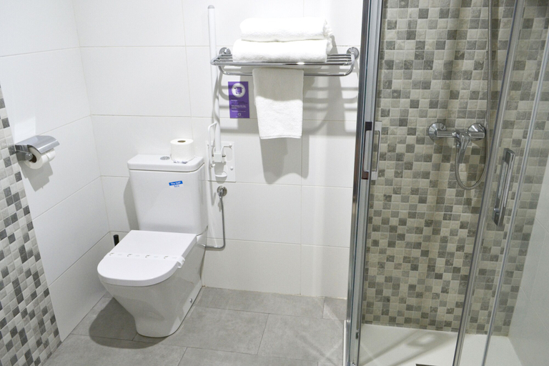 Bathroom 4, Alda Puerta Coruña, A Coruña