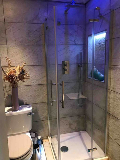 Bathroom 4, Vollie House, Dumfries and Galloway