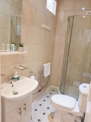 Bathroom 4, BlueOne Serviced Apartments-Sandon House, Sheffield
