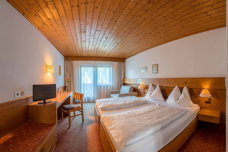 Bedroom 3, Hotel St. Pankraz, Bolzano