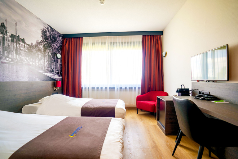 Bedroom 3, Bastion Hotel Groningen, Groningen