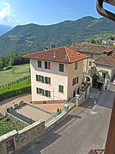 Primary image