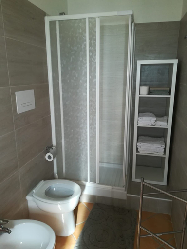 Bathroom 5, Primula del Cilento, Salerno