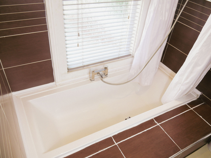 Bathroom 4, Hotel Anfield, Sefton