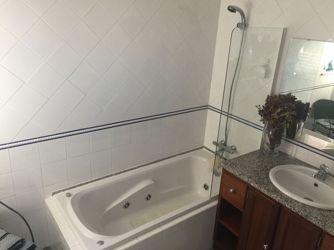 Bathroom, Apartamento Senadomum, Seia