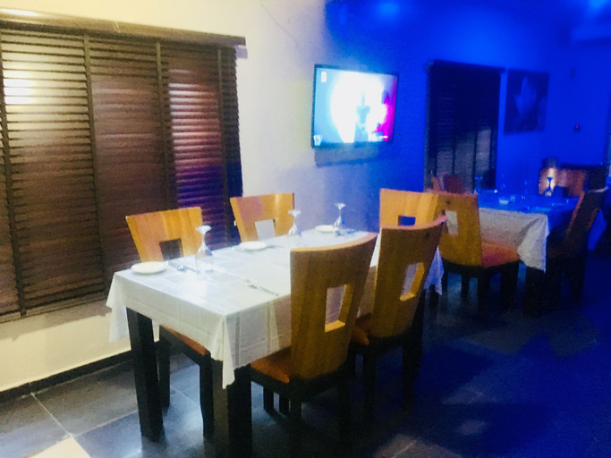 Food & Drinks 4, Esporta suites Lekki, Eti-Osa