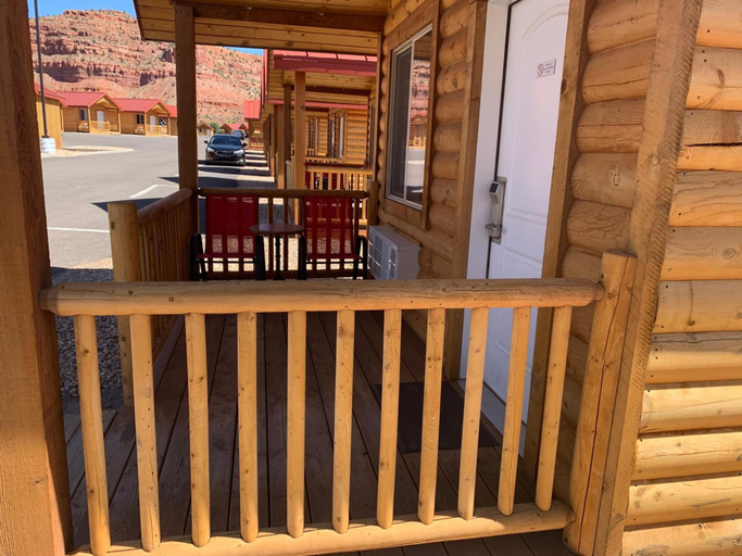 Others 4, Red Canyon Cabins, Kane
