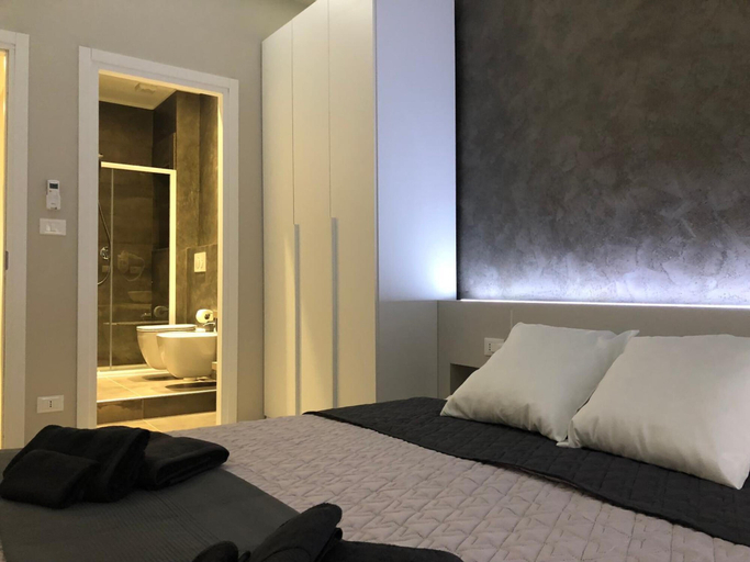 Bedroom 3, Turin Central Rooms, Torino