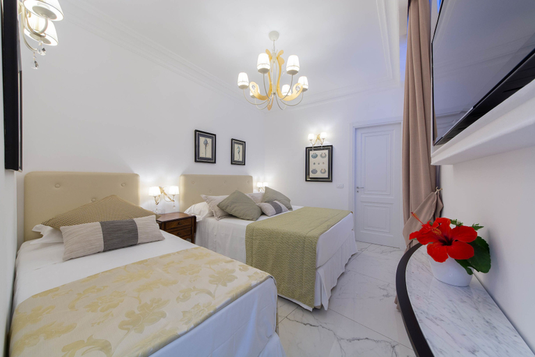 Bedroom 3, Villa Amore, Salerno