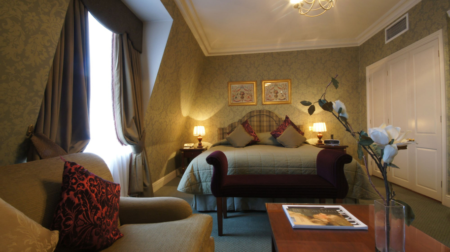 Bedroom 2, The Leonard Hotel, London