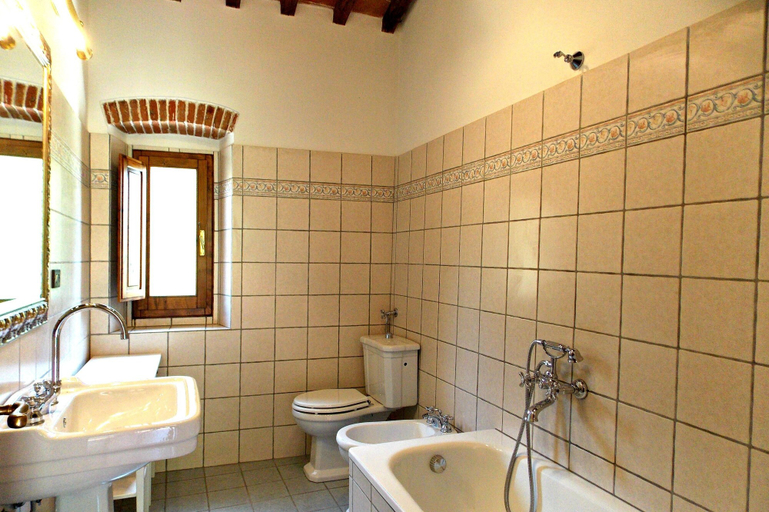 Bathroom 3, Tenuta Poggio Marino, Florence