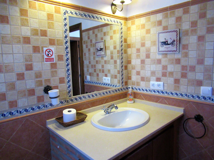 Bathroom 4, Chalet Huerta 1 con piscina y paddle, Cádiz