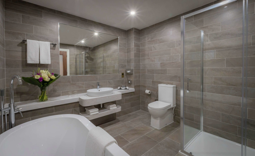 Bathroom 4, Castletroy Park Hotel Suites