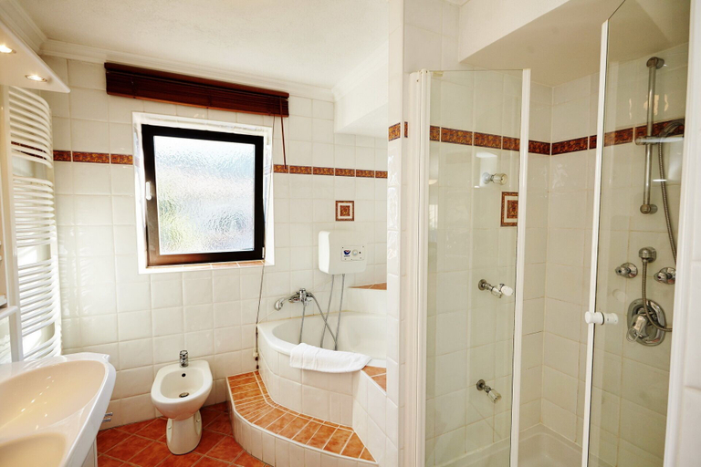Bathroom 4, Residence AlpenHeart, Sankt Johann im Pongau