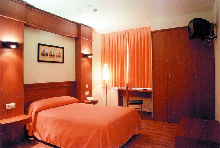 Bedroom 3, Hotel Barreiro, A Coruña